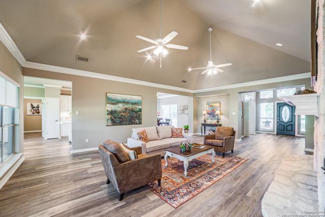 29435 Fairway Bluff, Boerne, TX 78015