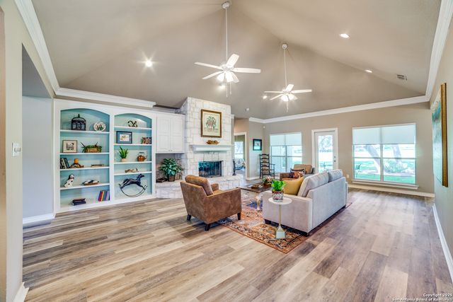 29435 Fairway Bluff, Boerne, TX 78015