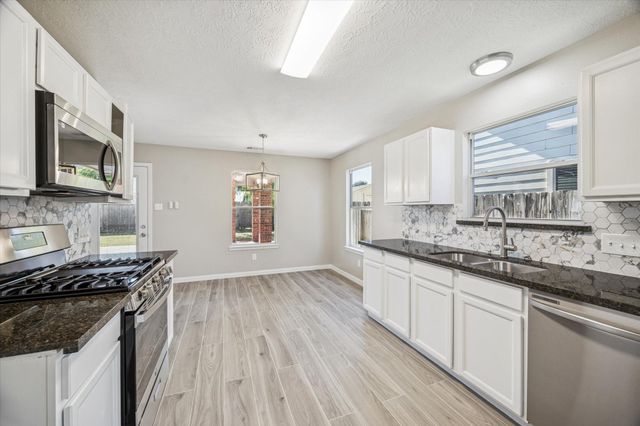 1406 Rising Springs Lane, Houston, TX 77073