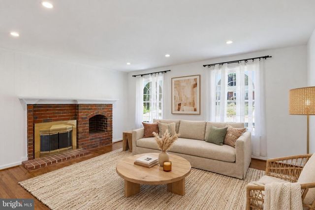 2313 HARCROFT RD, Lutherville Timonium, MD 21093