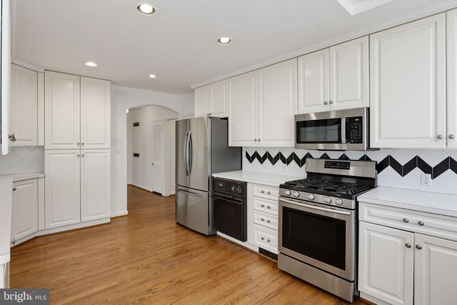 2313 HARCROFT RD, Lutherville Timonium, MD 21093