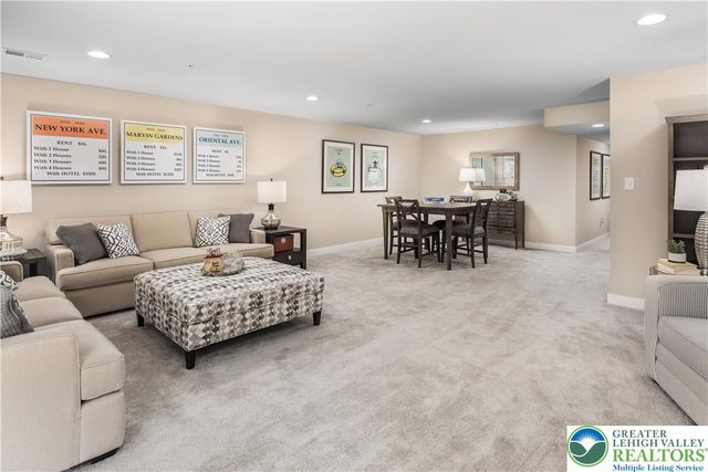 2130 Easton Street, Lower Macungie Twp, PA 19539