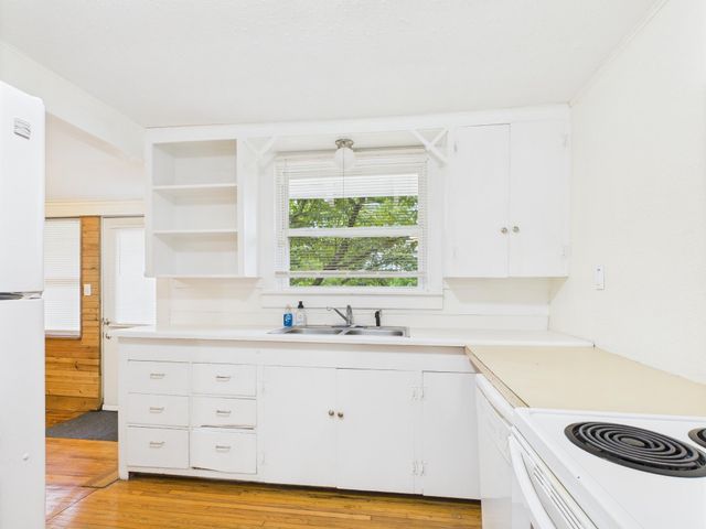 720 Second St., Cabool, MO 65689