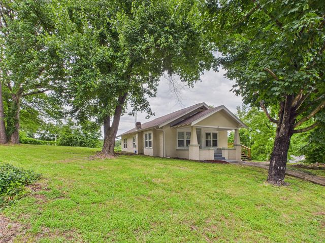 720 Second St., Cabool, MO 65689