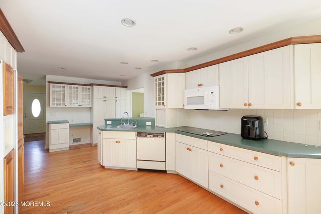 104 Hailey Court, Manchester, NJ 08759