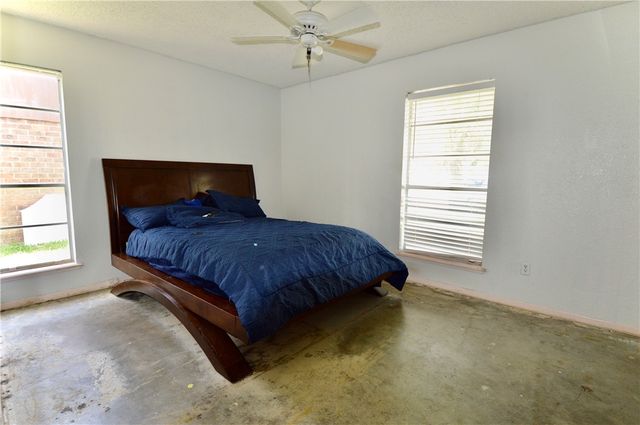965 Raven St, Corpus Christi, TX 78418
