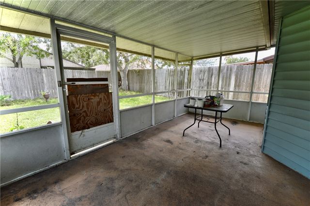 965 Raven St, Corpus Christi, TX 78418