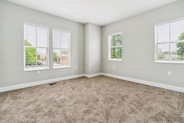 642 Sullivant Avenue, 642 642, Columbus, OH 43215