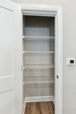 642 Sullivant Avenue, 642 642, Columbus, OH 43215