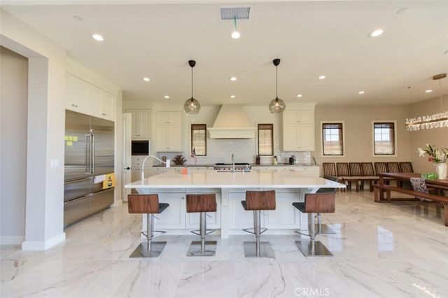 222 Clear Falls, Irvine, CA 92602