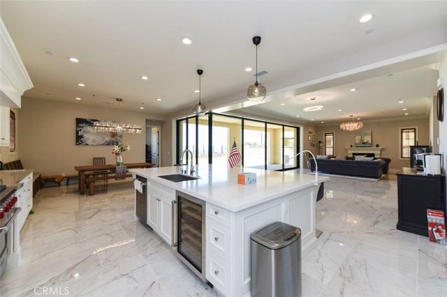 222 Clear Falls, Irvine, CA 92602