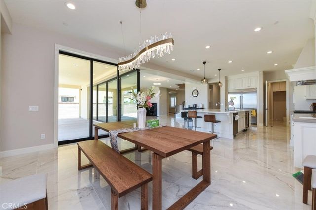 222 Clear Falls, Irvine, CA 92602