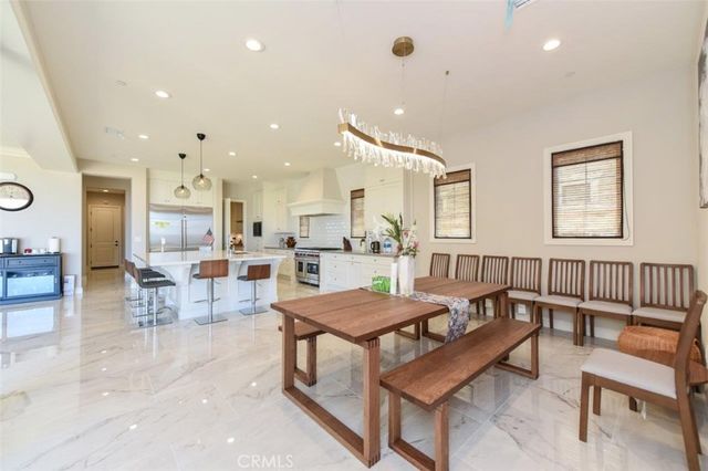 222 Clear Falls, Irvine, CA 92602