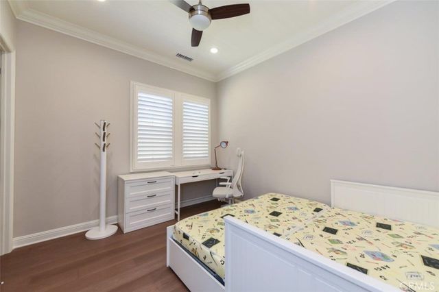 222 Clear Falls, Irvine, CA 92602