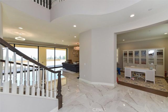 222 Clear Falls, Irvine, CA 92602