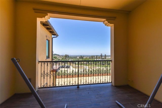 222 Clear Falls, Irvine, CA 92602