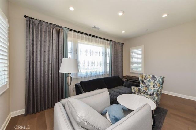 222 Clear Falls, Irvine, CA 92602