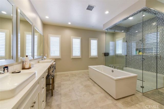 222 Clear Falls, Irvine, CA 92602