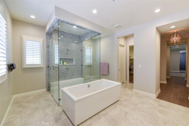 222 Clear Falls, Irvine, CA 92602