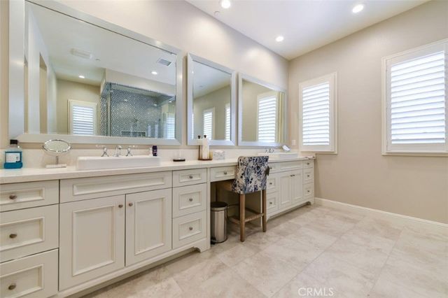 222 Clear Falls, Irvine, CA 92602