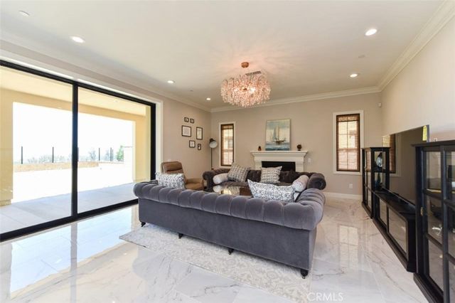 222 Clear Falls, Irvine, CA 92602