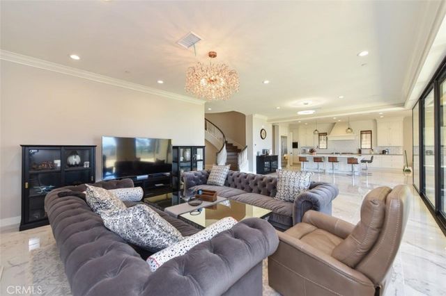 222 Clear Falls, Irvine, CA 92602