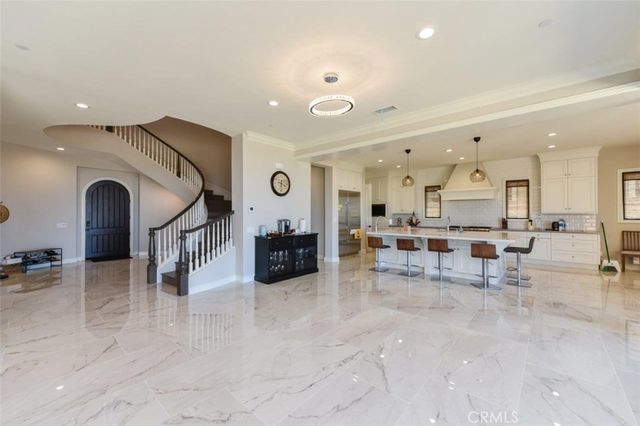 222 Clear Falls, Irvine, CA 92602