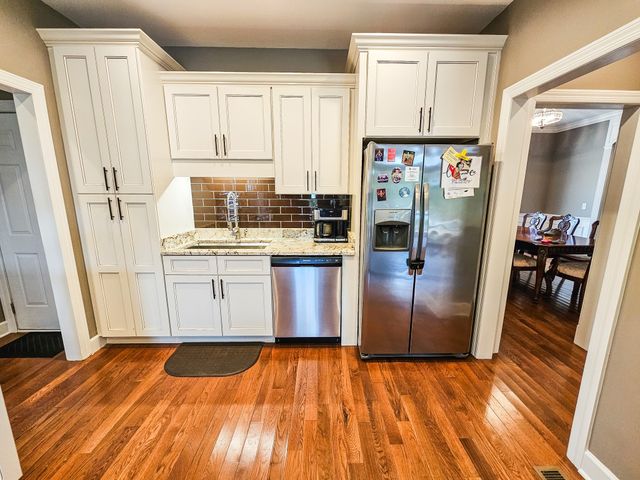 105 N Point Cir, N, Shelbyville, TN 37160