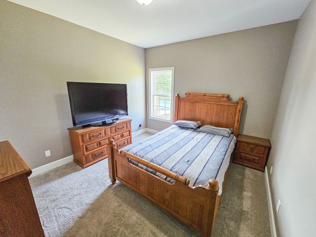 105 N Point Cir, N, Shelbyville, TN 37160