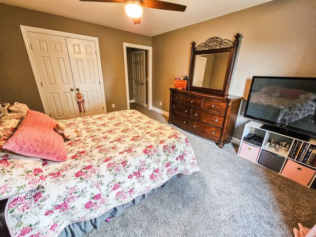 105 N Point Cir, N, Shelbyville, TN 37160