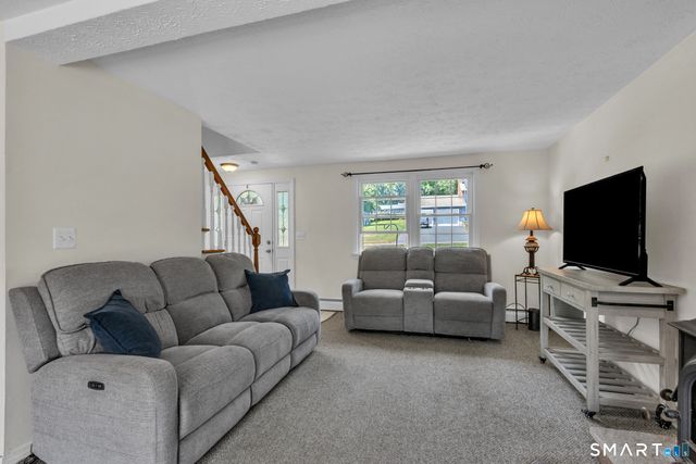 19 Hillside Drive, Ellington, CT 06029