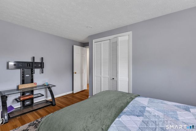 19 Hillside Drive, Ellington, CT 06029