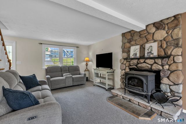 19 Hillside Drive, Ellington, CT 06029