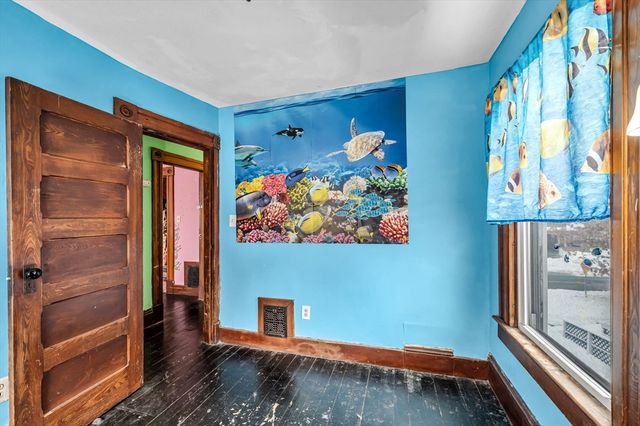 393 Saint James Avenue, Springfield, MA 01109