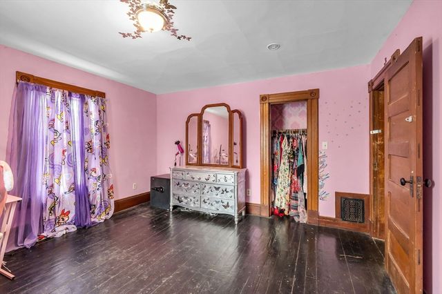 393 Saint James Avenue, Springfield, MA 01109