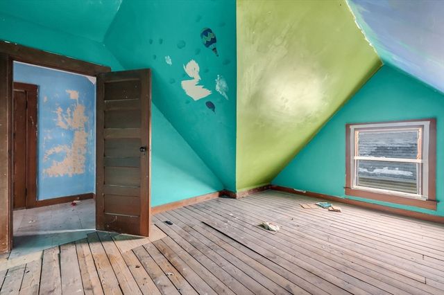 393 Saint James Avenue, Springfield, MA 01109