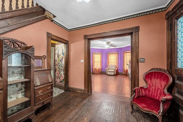 393 Saint James Avenue, Springfield, MA 01109