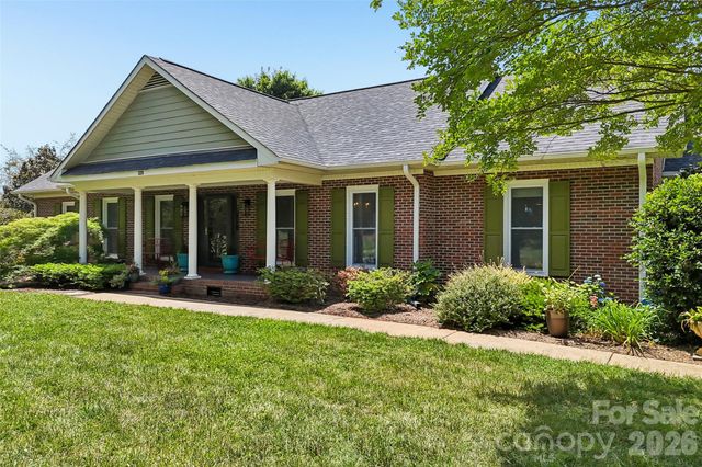 320 Canvasback Road, Mooresville, NC 28117