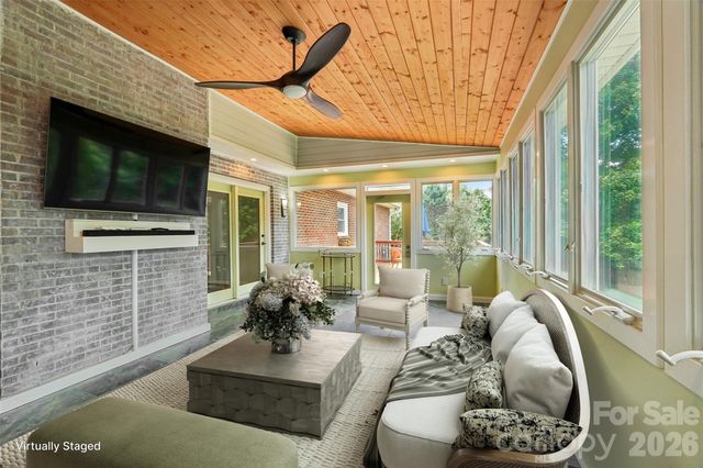 320 Canvasback Road, Mooresville, NC 28117