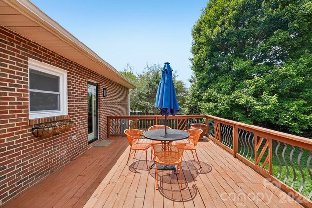 320 Canvasback Road, Mooresville, NC 28117