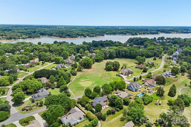320 Canvasback Road, Mooresville, NC 28117
