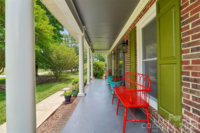 320 Canvasback Road, Mooresville, NC 28117