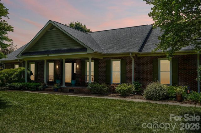 320 Canvasback Road, Mooresville, NC 28117