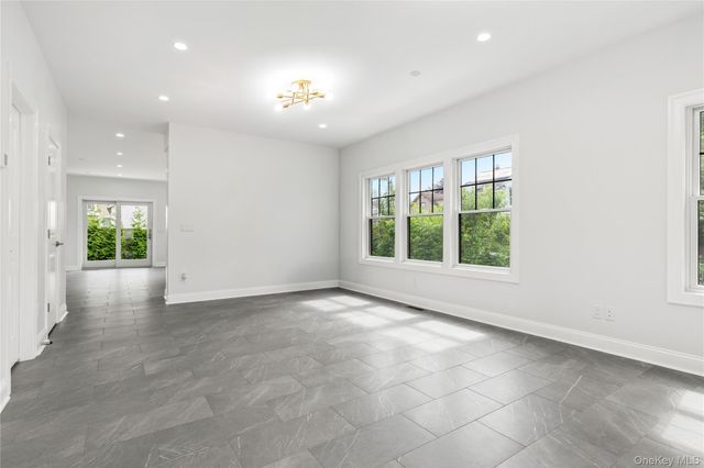 535 2nd Street Duplex "R", Mamaroneck, NY 10543