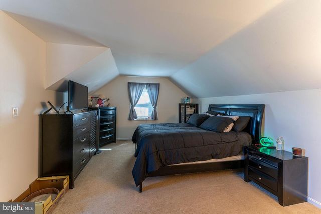 2715 W DUTTON MILL RD, Aston, PA 19014