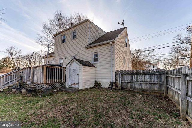 2715 W DUTTON MILL RD, Aston, PA 19014