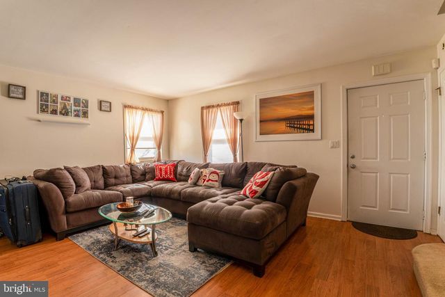 2715 W DUTTON MILL RD, Aston, PA 19014