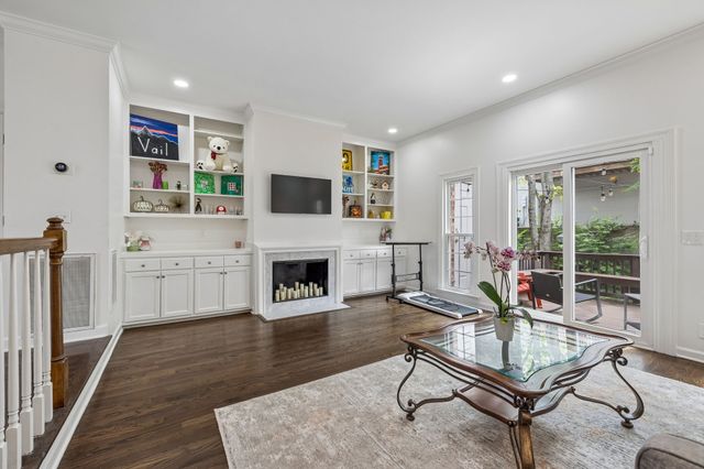 122 Matthew Ln, Nashville, TN 37215