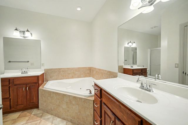 2515 Stonepost Lane, Salina, KS 67401