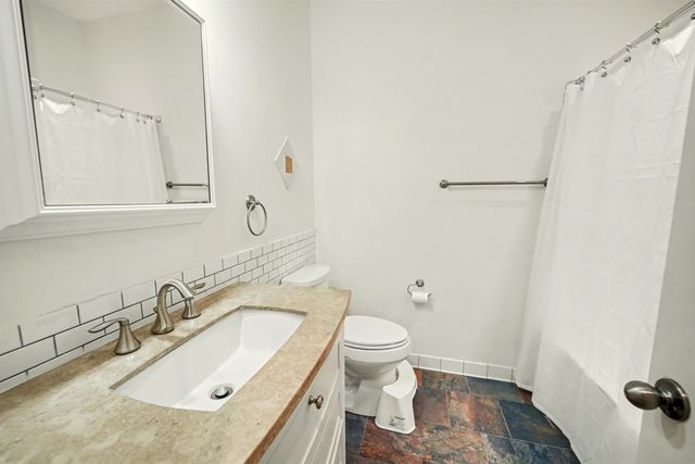 2515 Stonepost Lane, Salina, KS 67401